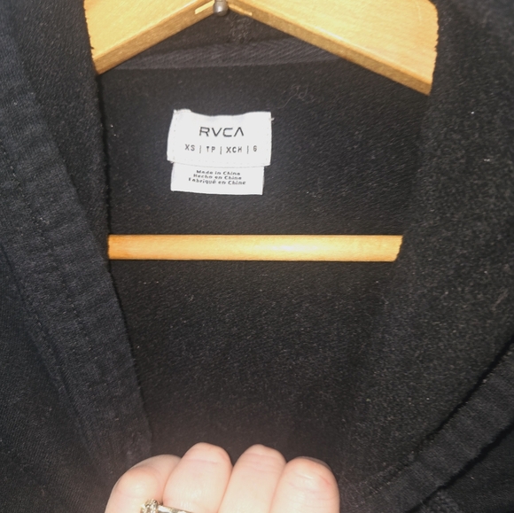 RVCA -Cropped hoodie - Picture 2 of 2